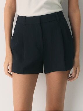Aritzia Effortless Short Mini - Crepette